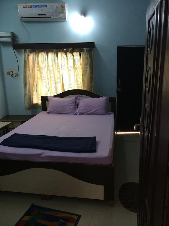 Hotel Pragya International Varanasi Quarto foto
