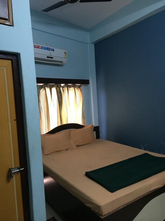 Hotel Pragya International Varanasi Quarto foto